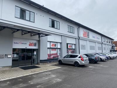 64815737-5797-490E-9E56-68087CA09CAF