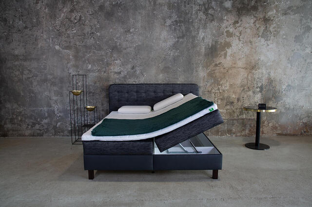 postel ulozny prostor